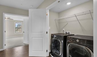 22515 NAUGATUCK Sq, Ashburn, VA 20148