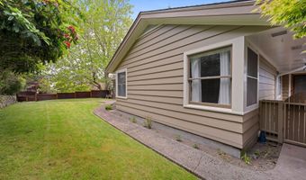 1228 11TH St, Astoria, OR 97103