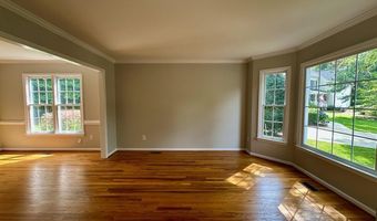 2109 Watersglen Dr, Apex, NC 27502