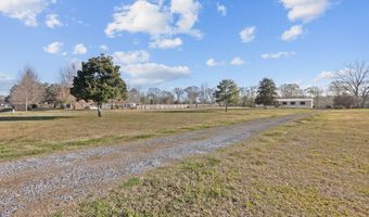 1027 Anne Dr, Arnaudville, LA 70512
