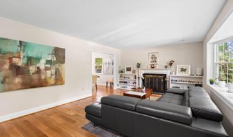 5801 DEVONSHIRE Dr, Bethesda, MD 20816