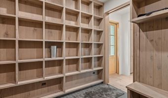 502 N 6th St, Aspen, CO 81611
