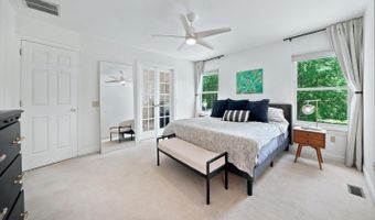 5 LINDEN SPRING Ln, Bear, DE 19701