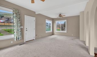 815 2nd St, Asotin, WA 99402