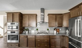 6023 158th St W, Apple Valley, MN 55124