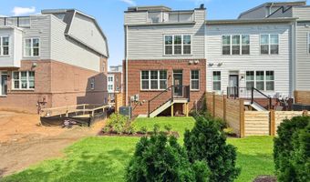 2550 FARMSTEAD Dr, Rockville, MD 20850