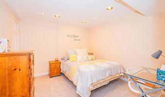 11904 HUNTING RIDGE Ct, Potomac, MD 20854