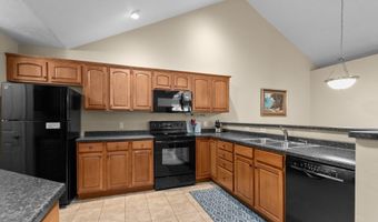 2215 E TUSCANY Way 62, Appleton, WI 54913