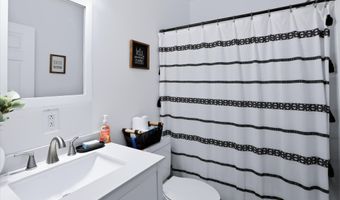 315 S Main St, Advance, IN 46102