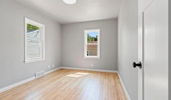 822 W FRANCES St, Appleton, WI 54914