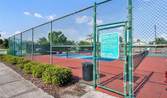 137 N SPRING LAKE Dr, Altamonte Springs, FL 32714