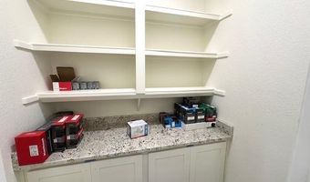 1008 Duke Dr, Bauxite, AR 72011