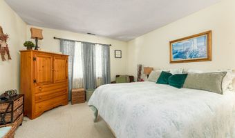 78 Deer Run Dr, Colchester, CT 06415
