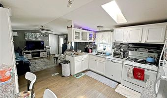 15 East Dr, East Providence, RI 02916