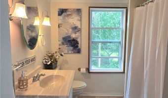 398 N Chillicothe Rd, Aurora, OH 44202