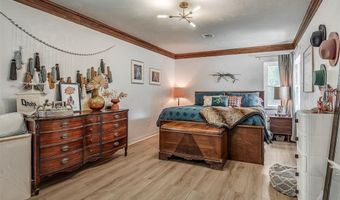 4004 N Thompkins Ave, Bethany, OK 73008