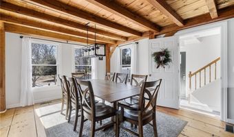 40 Charlotte Ave, North Kingstown, RI 02874