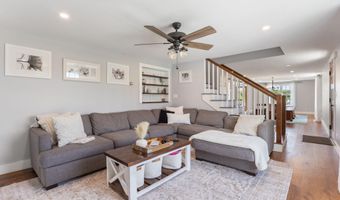 37 Trolly Farm Way, Falmouth, ME 04105