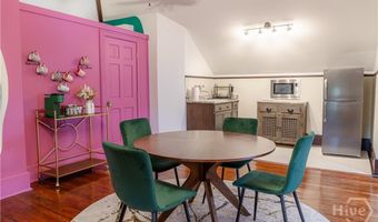 201 W 33rd St, Savannah, GA 31401