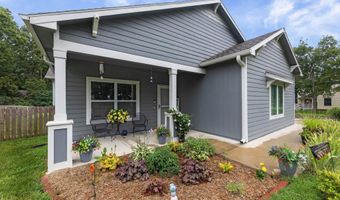 819 Baker St, Baldwin City, KS 66006