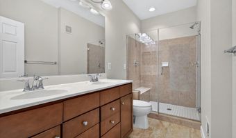 43845 CENTERGATE Dr, Ashburn, VA 20148