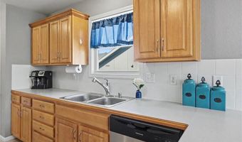 1000 Kathys Ct, Baldwin City, KS 66006