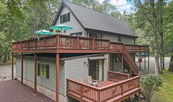 11 Carmen Gln, Albrightsville, PA 18210