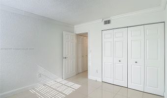 3552 Magellan Cir 122, Aventura, FL 33180