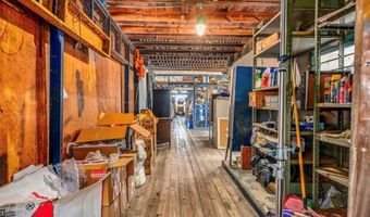 323 Water St, Apalachicola, FL 32320