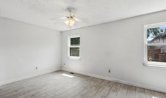 2344 Hidden Meadow Ln, Ballwin, MO 63021