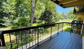 4957 AMERICANA Dr 106, Annandale, VA 22003