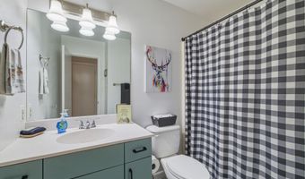 203 BRENDA Ln, Basye, VA 22810