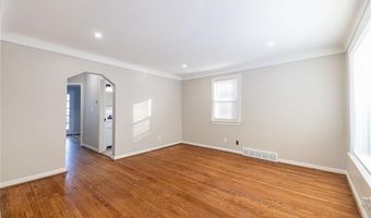 9255 Hubert Ave, Allen Park, MI 48101