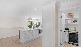 215 Wyanoke Ave, Charlotte, NC 28205