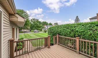 2 Sachem Dr, Cromwell, CT 06416