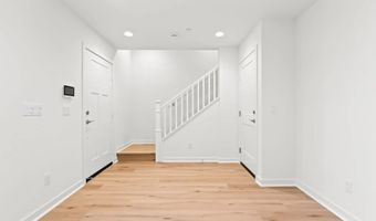 2548 Chamomile Ln, Carlsbad, CA 92008