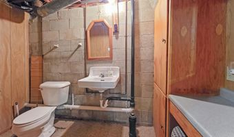 17431 300Th St, Aplington, IA 50604