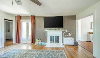 922 Alhambra Dr, Anderson, IN 46012