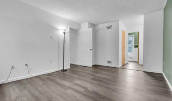 41 Deck St, Barnegat, NJ 08005