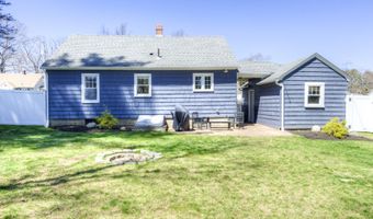 6 Lakeside Dr, Dudley, MA 01571