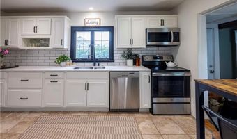 31 Bowen St, East Providence, RI 02916