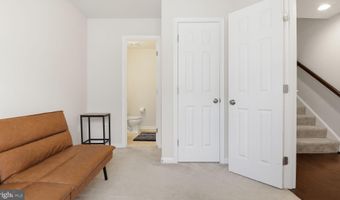 12710 RUSTIC ROCK Ln, Beltsville, MD 20705