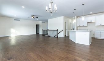 9 Fairway Ct, Alton, IL 62002