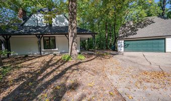 8 HILLTOP Ct, Appleton, WI 54914