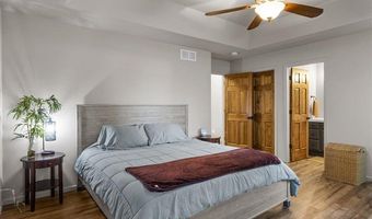 149 Country Club Ct, Anamosa, IA 52205