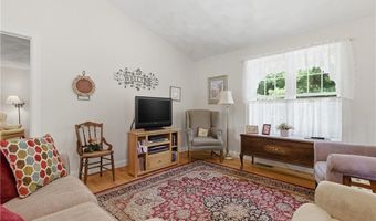 72 Country Meadow Ln, Glocester, RI 02814