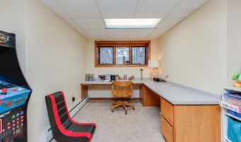 37 Standish Way, Amherst, NH 03031