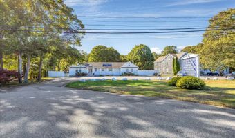 677 W West Main St, Barnstable, MA 02630