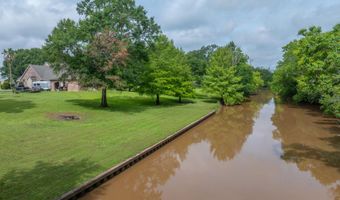 2073-2075 Main Hwy, Arnaudville, LA 70512