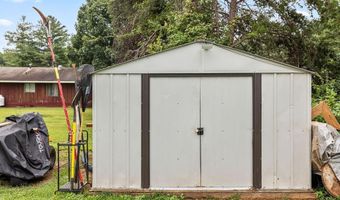 135 Brown St, Appomattox, VA 24522